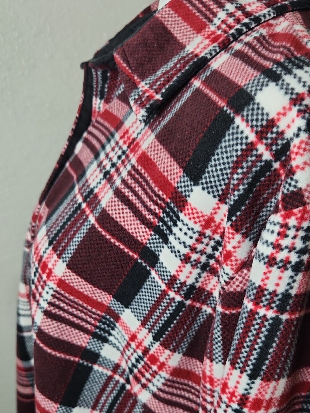 Riders By Lee Women's Soft Red and Black Plaid Button-Up Shirt Flannel - Picture 3 of 9